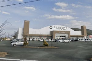 【SAKODAホームファニシングス熊本店】キッチンカー、飲食販売の催事、飲食販売のポップアップに利用可能な家具・インテリアショップ内の屋外入口右側スペース