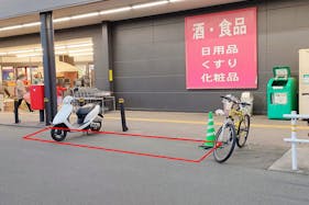 【イオンタウン磐田】キッチンカー等の移動販売に最適な大型スーパー出入口横にある視認性の高い屋外スペース