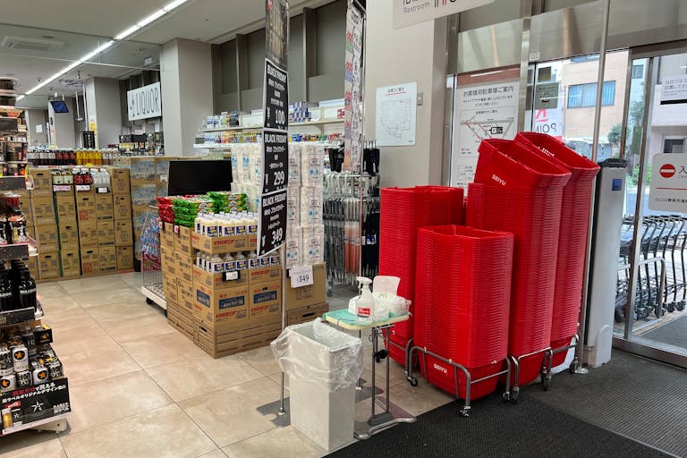 【西友 川口本町店】1F入口横 プロモーション用途や物販、食物販のポップアップストアに最適なスーパー店内催事イベントスペースの画像6