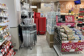 【西友 川口本町店】1F入口横 プロモーション用途や物販、食物販のポップアップストアに最適なスーパー店内催事イベントスペース