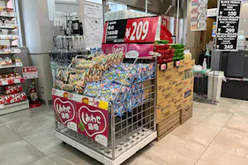 【西友 川口本町店】1F入口横 プロモーション用途や物販、食物販のポップアップストアに最適なスーパー店内催事イベントスペース