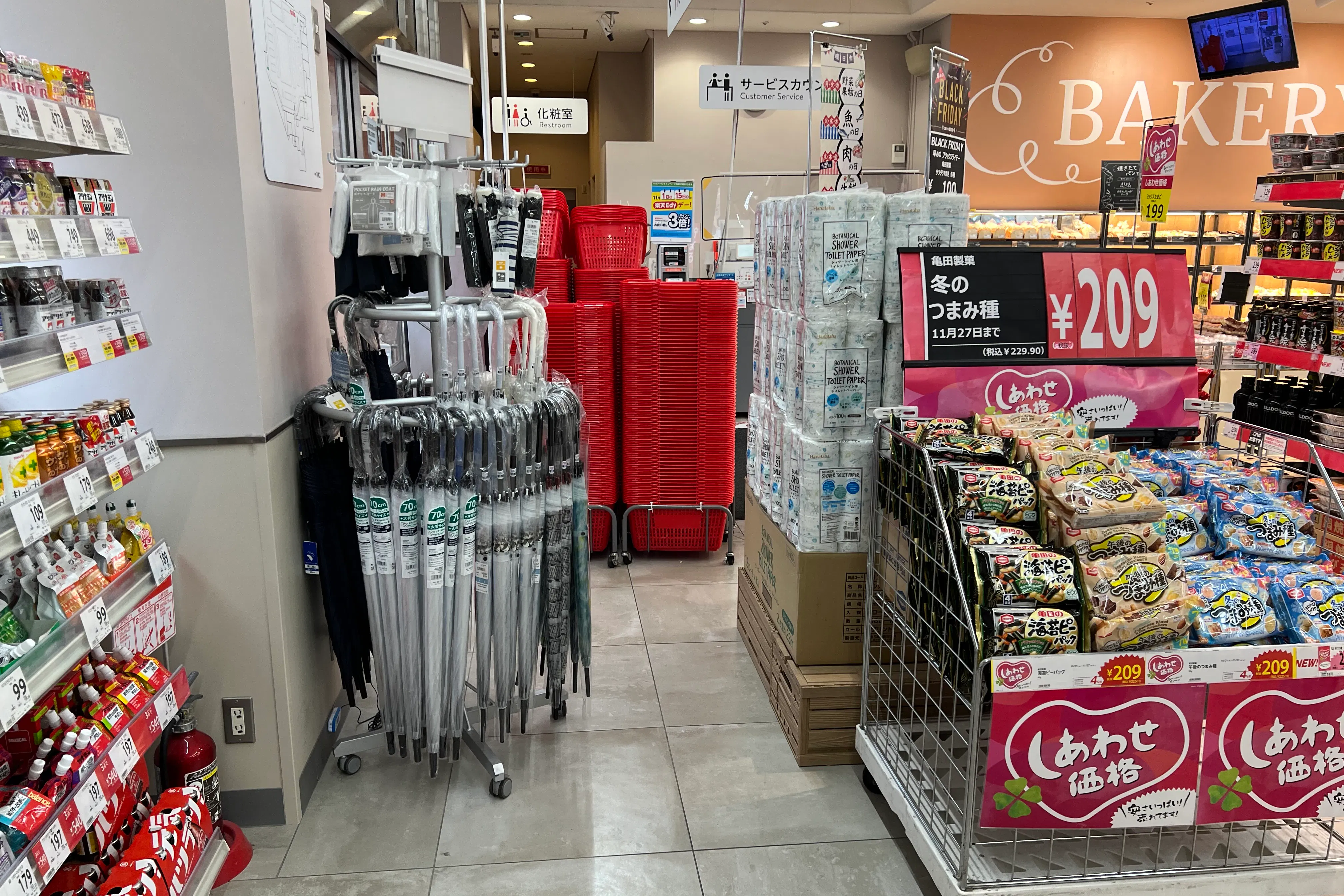 【西友 川口本町店】1F入口横 プロモーション用途や物販、食物販のポップアップストアに最適なスーパー店内催事イベントスペース