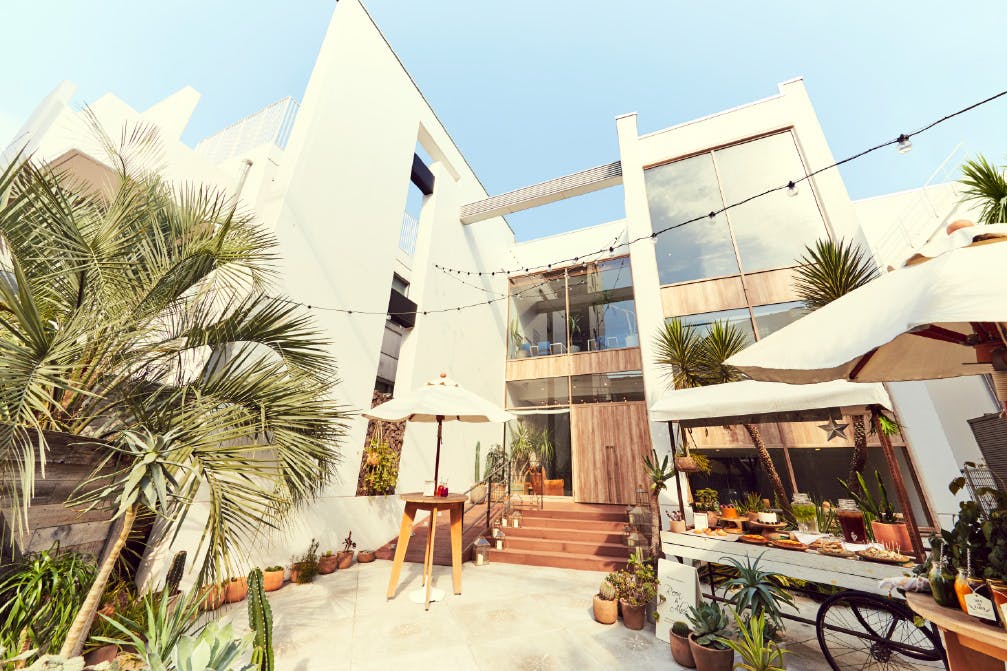 【表参道駅5分】ロケ等の撮影用途やレセプションパーティー、オフサイトミーティングに最適な結婚式場内のイベントスペース