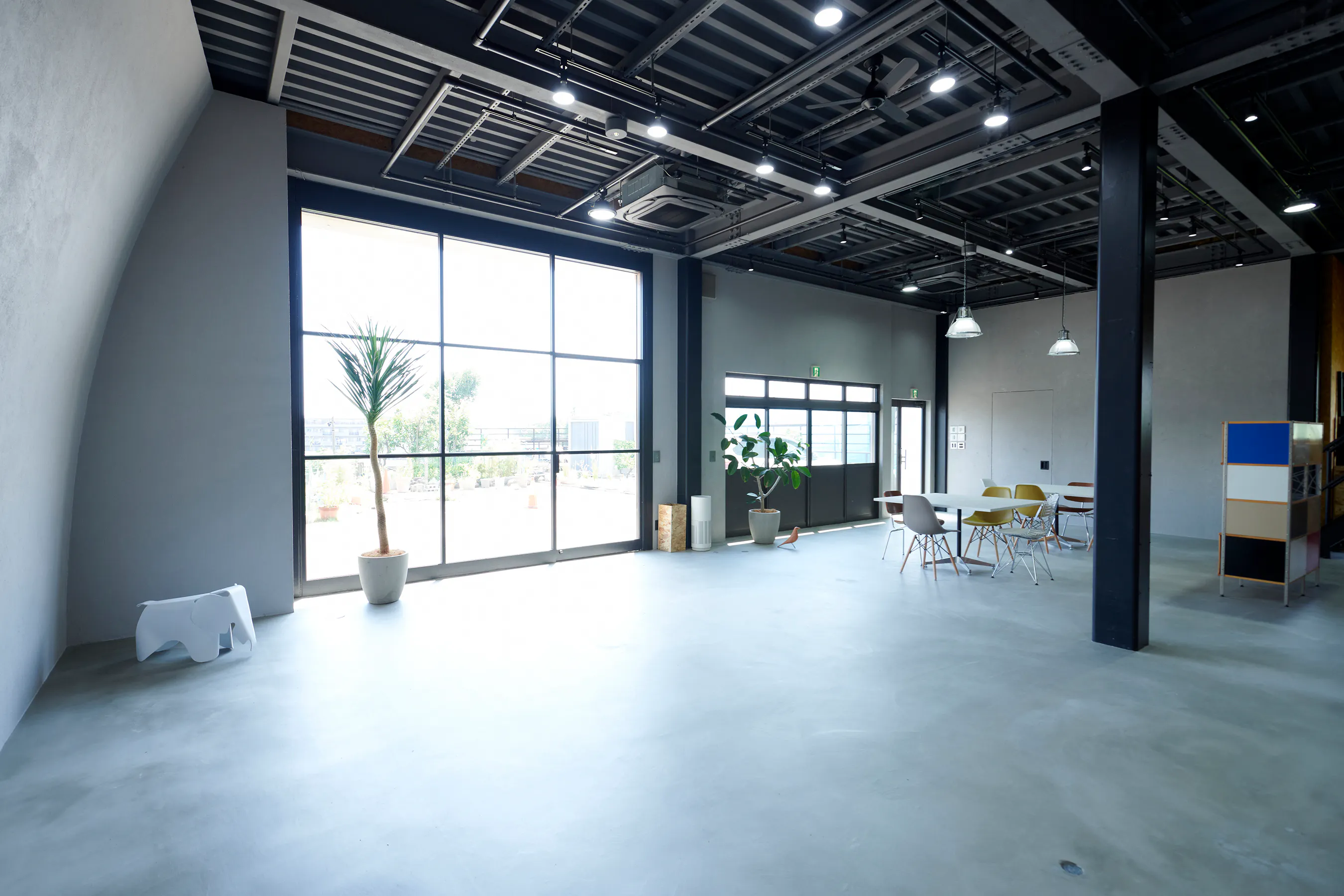 【川崎市駅11分】展示会や物販、イベントに適した洗練された広々空間