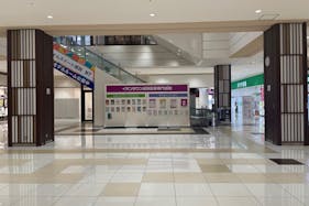 【イオンタウン成田富里】大型のイベントや物産展に適したイオンタウン成田富里の中央に位置するイベントスペース