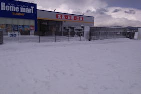 【ホームマート金木店】屋外駐車場 キッチンカーの出店に最適なホームセンター内駐車場の屋外イベントスペース