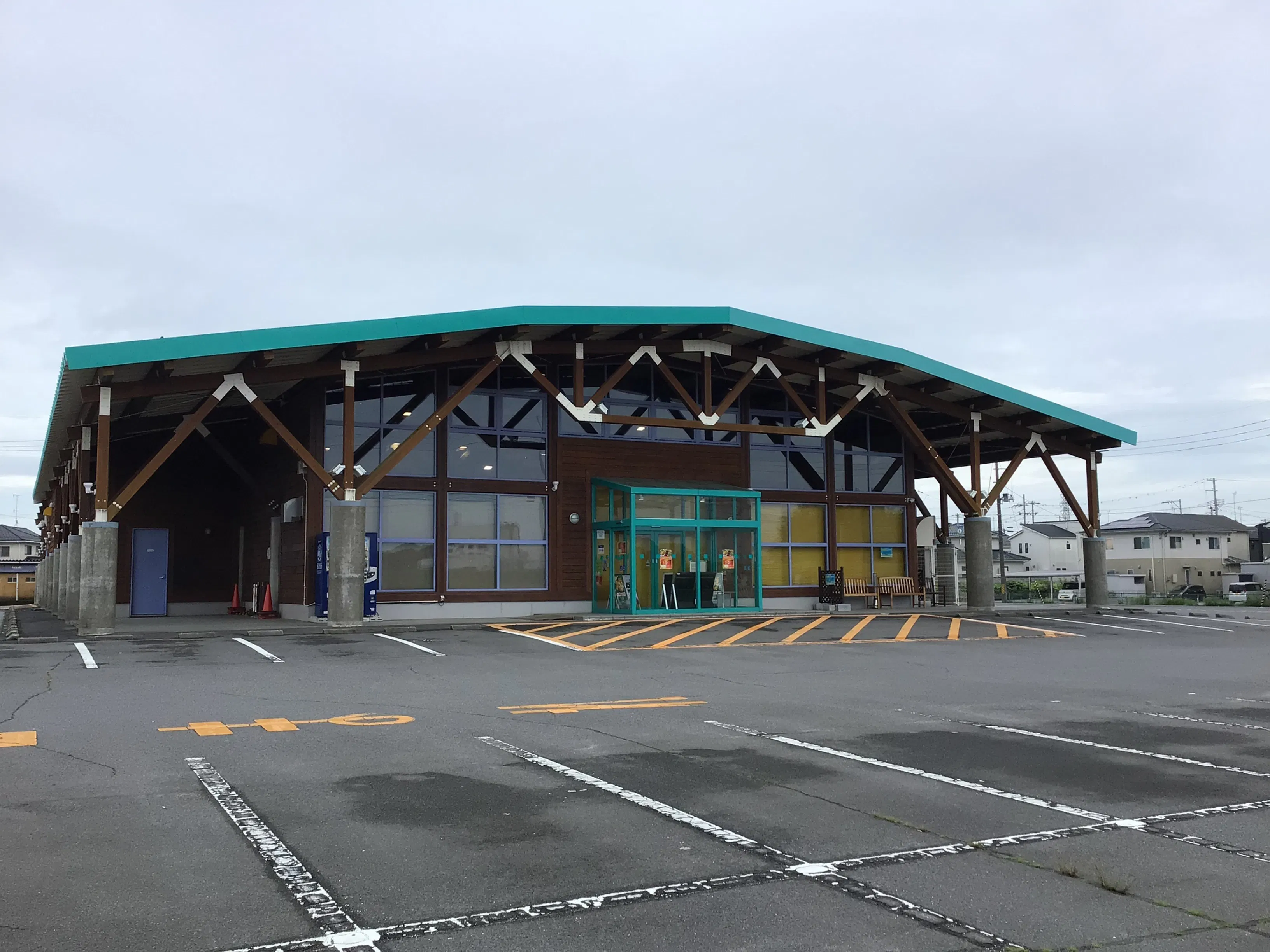 【ダイナム小名浜】キッチンカーやプロモーションに最適なアミューズメント施設のイベントスペース(店舗出入口前)