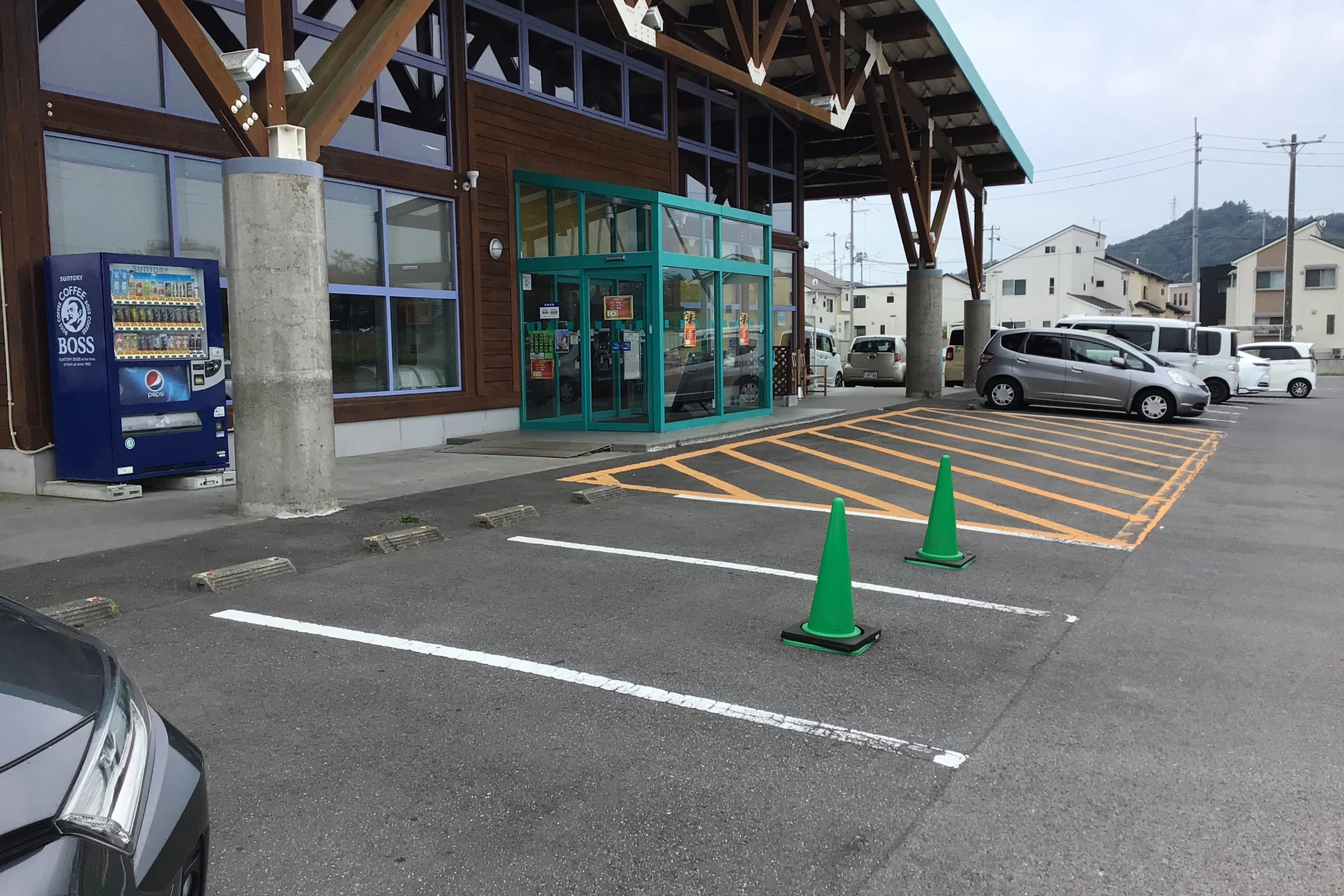 【ダイナム小名浜】キッチンカーやプロモーションに最適なアミューズメント施設のイベントスペース(店舗出入口前)