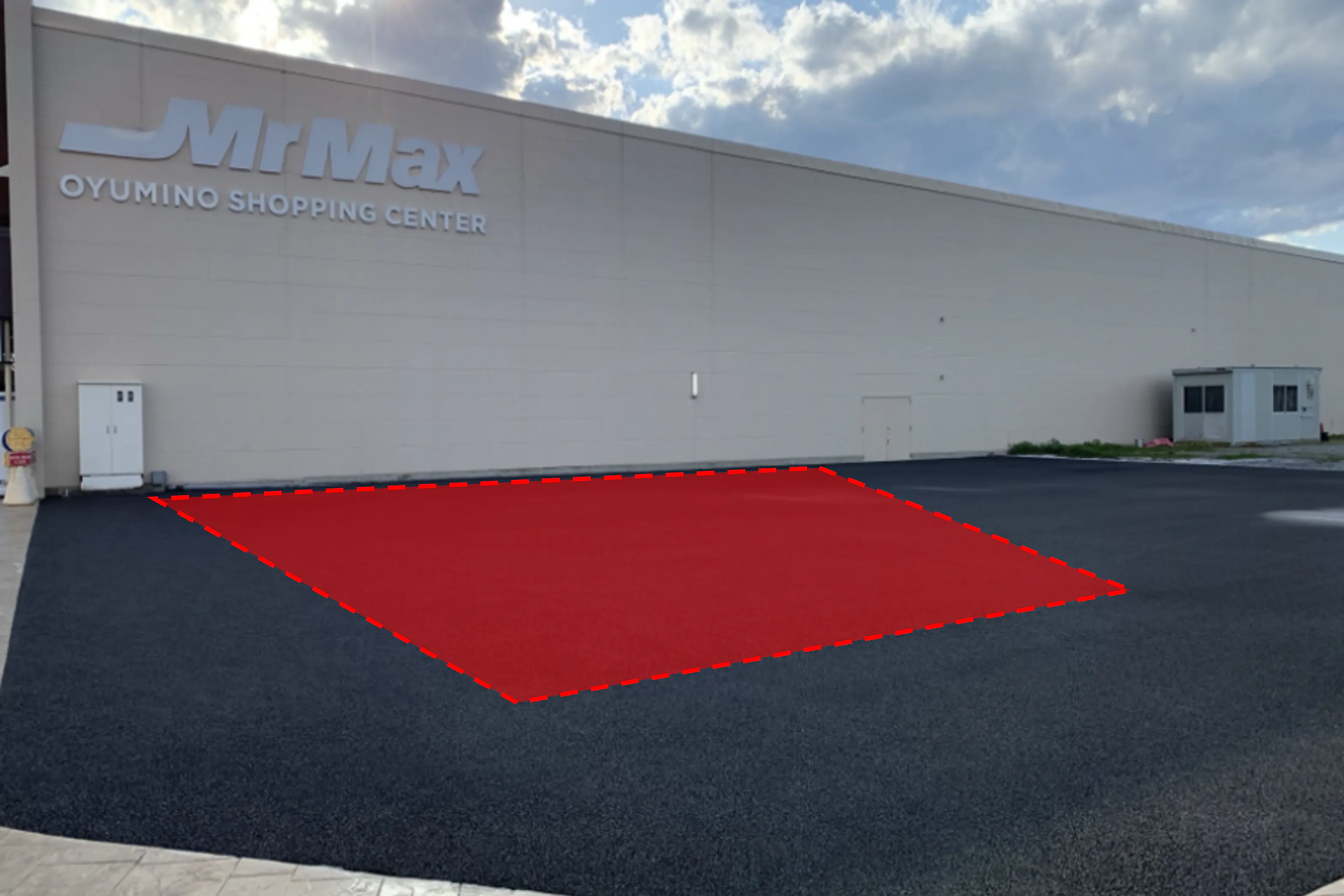 【ミスターマックス おゆみ野店】ミスターマックス横アスファルトスペース 販促プロモーションや物販用途に最適な総合ディスカウントストアの催事イベントスペース