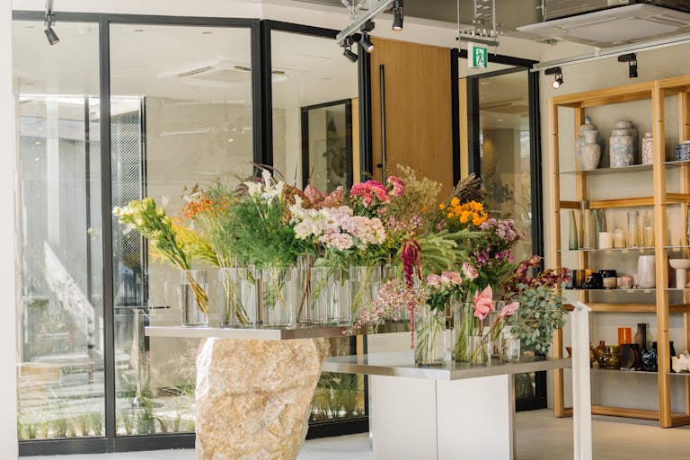 【新神戸駅10分】ポップアップストアや展示会に最適な音響・冷蔵庫機器の整った花屋へ移設のイベントスペースの画像5