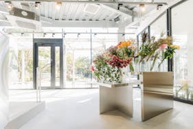 【新神戸駅10分】ポップアップストアや展示会に最適な音響・冷蔵庫機器の整った花屋へ移設のイベントスペース