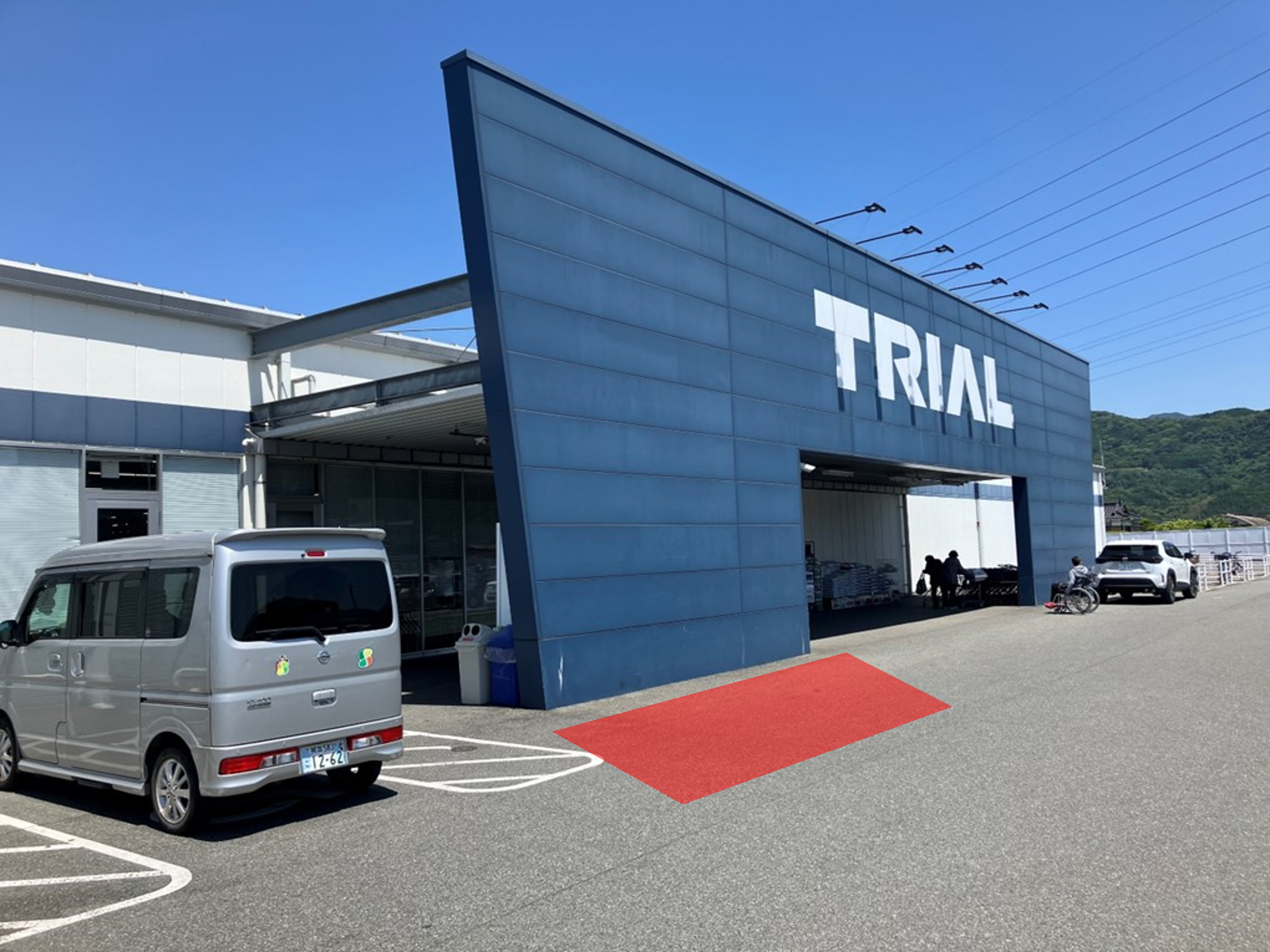 【スーパーセンタートライアル新八代駅前店】トライアルマルシェ（キッチンカー/テント・スペース）