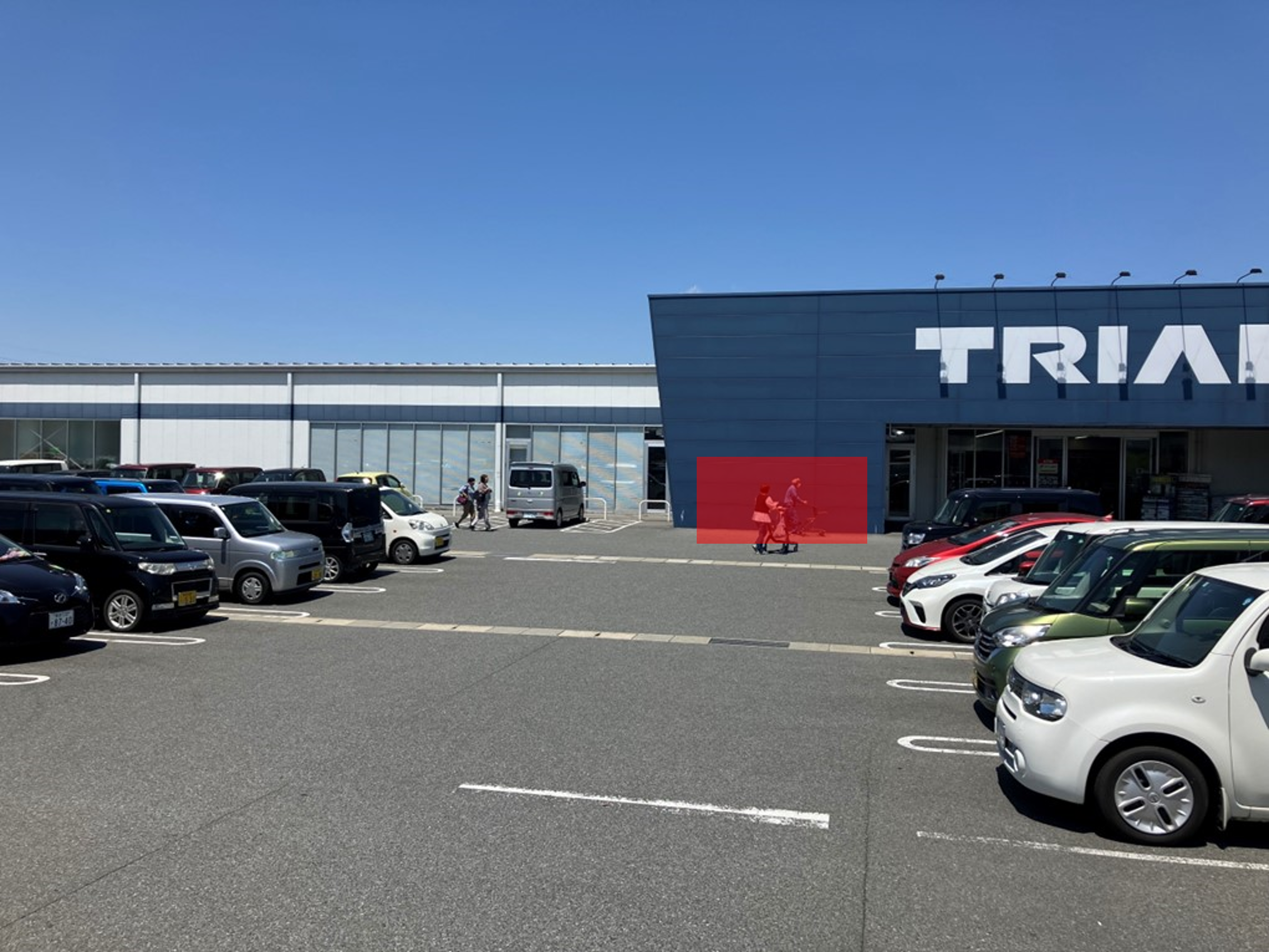 【スーパーセンタートライアル新八代駅前店】「 キッチンカー／テント」スペース