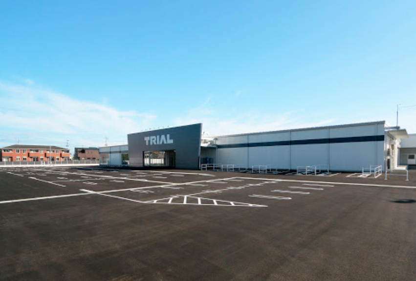 【スーパーセンタートライアル新八代駅前店】「 キッチンカー／テント」スペース