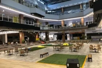 【ららぽーと堺】1階 Fansta XROSS STADIUM(分割)