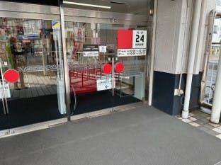 【西友　西千葉店】1F屋外入口横　プロモーション用途や物販、食物販のポップアップストアに最適なスーパーの屋外催事イベントスペース