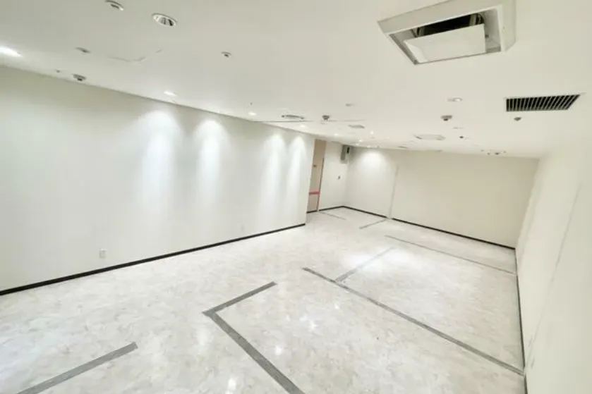 【アピア1】各種ポップアップストアや展示販売会等に最適な逆瀬川駅直結の商業施設1階の区画スペース