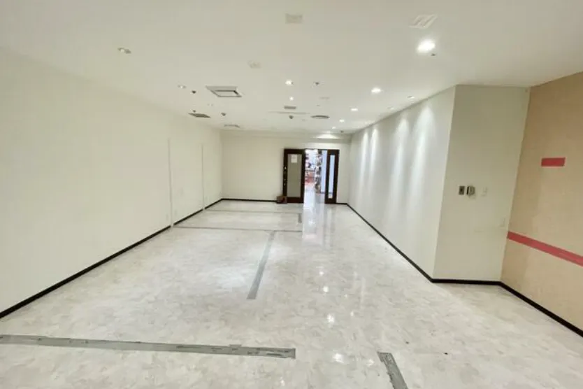 【アピア1】各種ポップアップストアや展示販売会等に最適な逆瀬川駅直結の商業施設1階の区画スペース