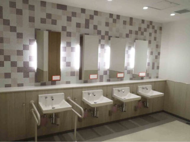 【イオンモール甲府昭和】モール内広告 化粧室の画像