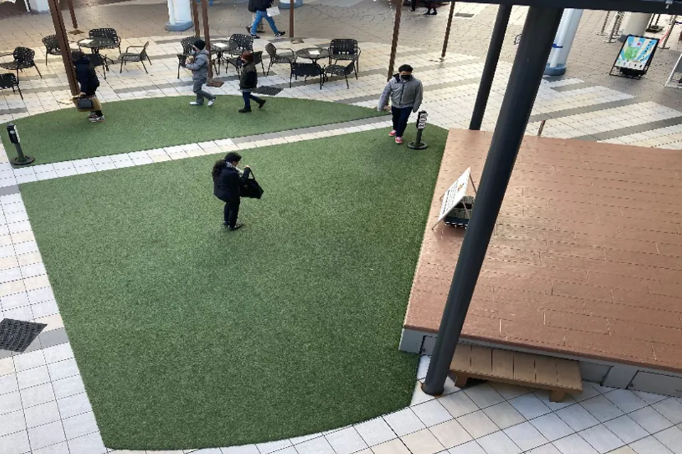 【三井アウトレットパーク ジャズドリーム長島】1階 サザンベルスクエアステージ