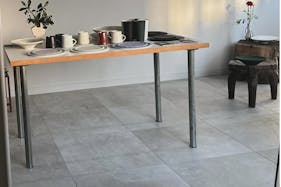 【本町駅5分】ポップアップストアや展示会に最適な白を基調とした洗練された雰囲気のレンタルスペース