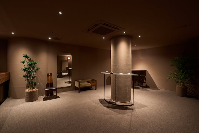 【四ツ橋駅5分】ポップアップストアや展示会に最適なラグジュアリーな空間を演出した高級時計店内のイベントスペースの画像2