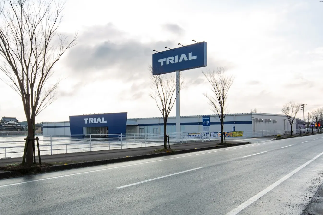 【スーパーセンタートライアル桂川店】キッチンカー(調理営業)出店限定/屋外スペース