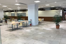 【東京ビッグサイト駅 直結/TFTビル(区画③)】オフィスワーカー向けのプロモーションイベントや物産展等に最適なイベントスペース(2F出入口付近)