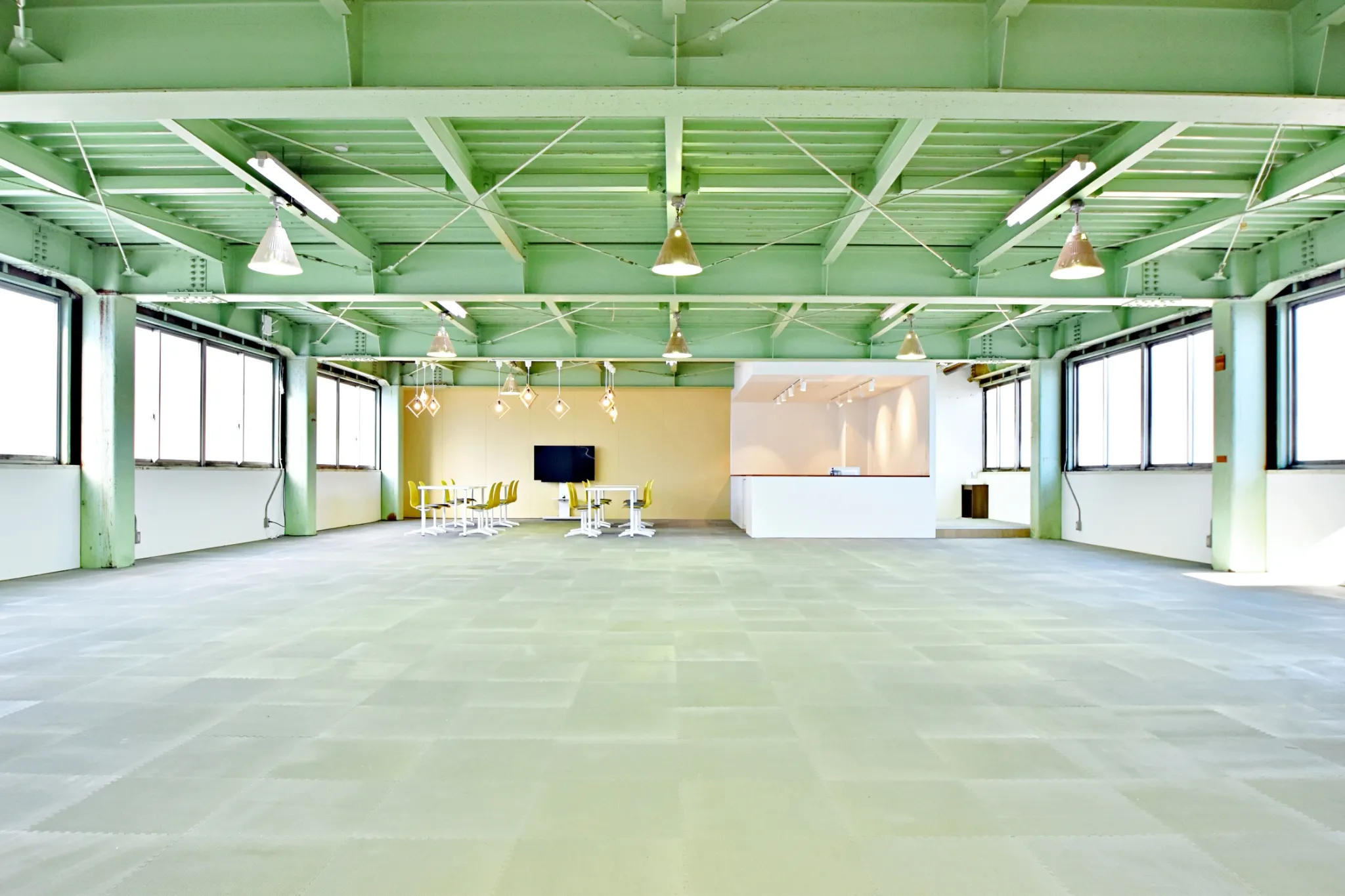 【静岡県静岡市】撮影や展示会に適した180㎡の広大な貸しスペース