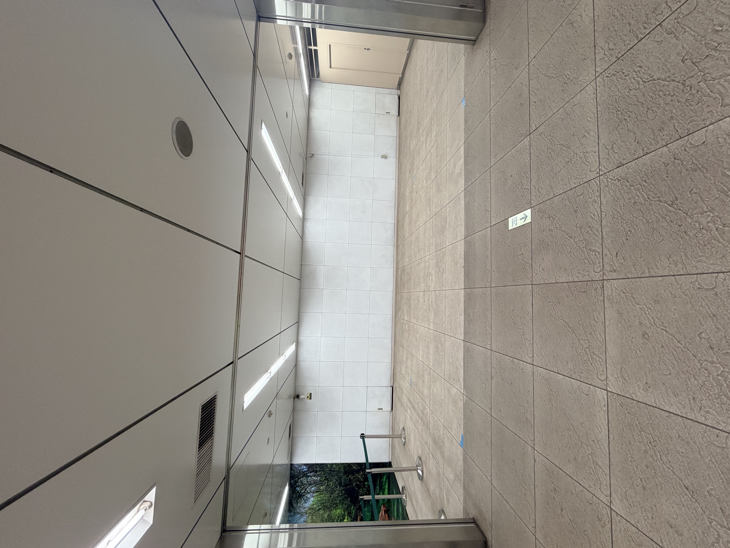 【横浜市営地下鉄グリーンライン中山駅｜割引キャンペーン実施中】各種プロモーションやサンプリングに最適な改札外コンコース横のイベントスペース