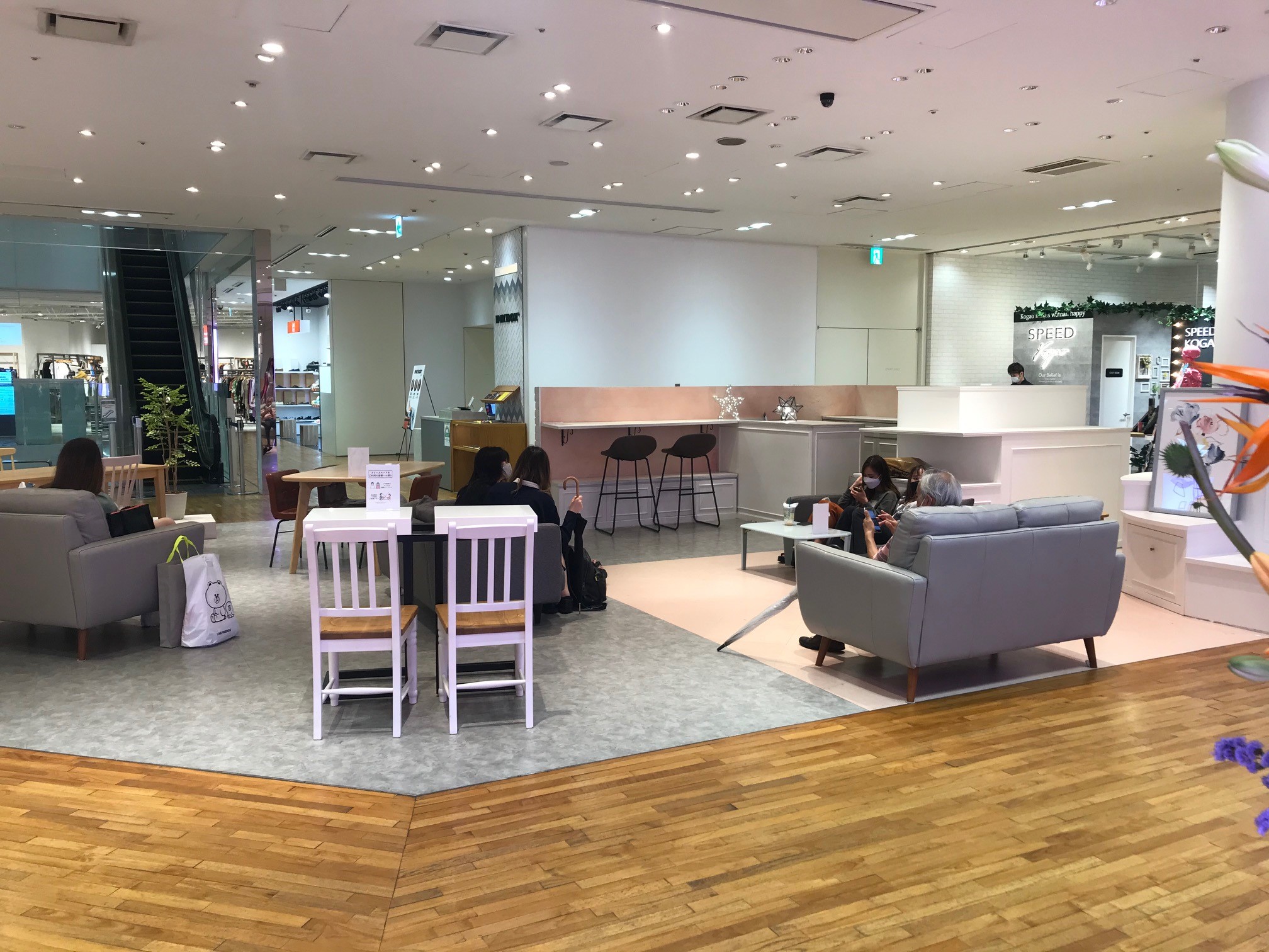 【東急プラザ表参道原宿】＜12月11日～12月25日 クリスマス特集＞食物販に実施可能な最大2テナント実施可能な4Fイベントスペースの画像7