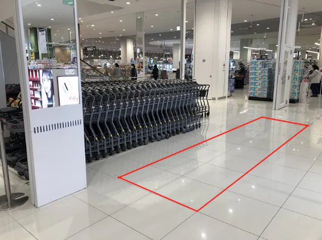 【イオンスタイル新利府】プロモーションイベントや各種物販に最適な人通りの多い1階エスカレーター横のイベントスペース