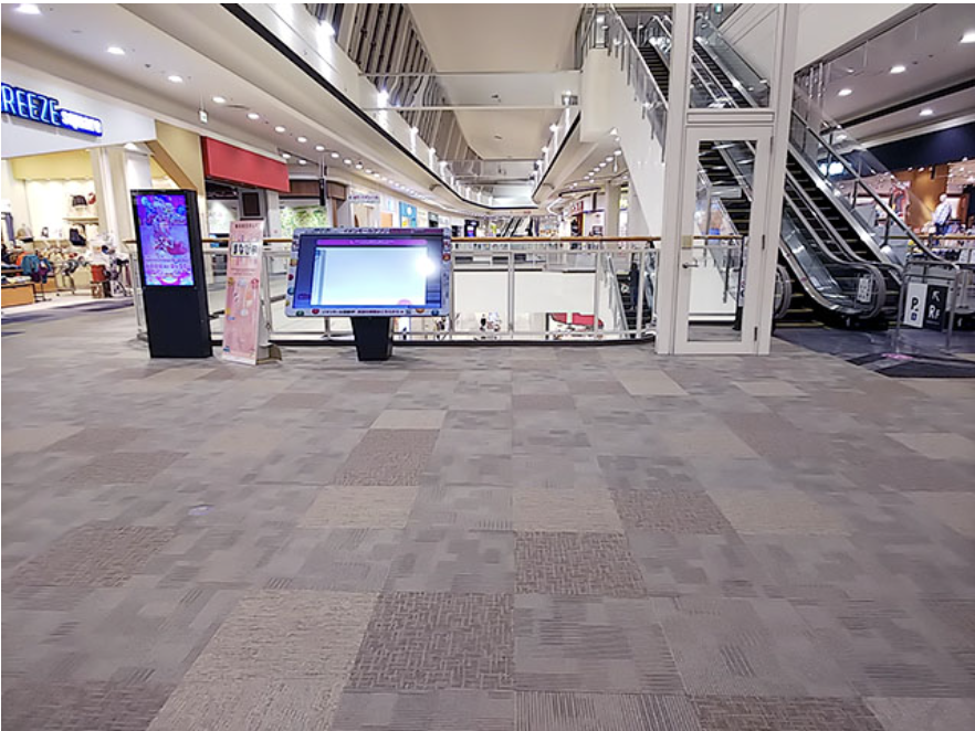 【イオンモール宮崎】西Aブリッジ（C&C前）