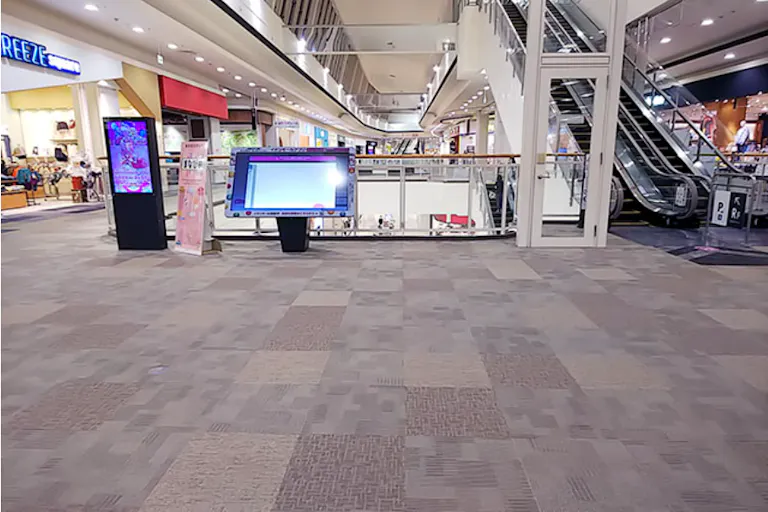 【イオンモール宮崎】西Aブリッジ(C&C前)の画像1