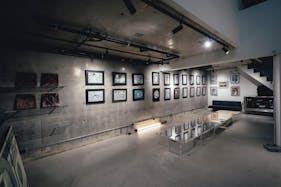 【渋谷駅7分】個展や展示会に最適な壁面がコンクリートのスペース