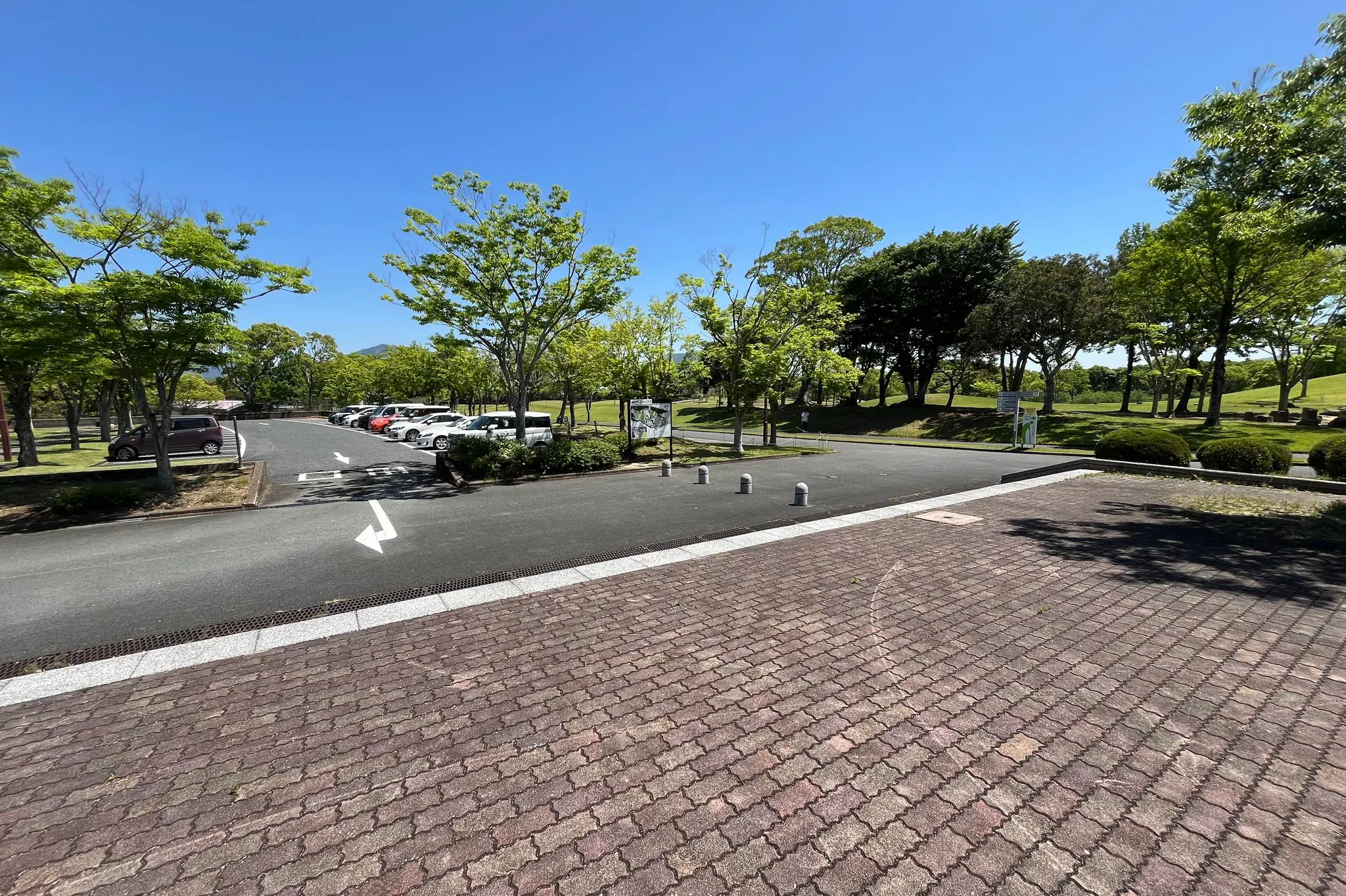 【宗像ユリックス】キッチンカー出店に利用可能な屋外スペース(ゆ~ゆ~プール前①)