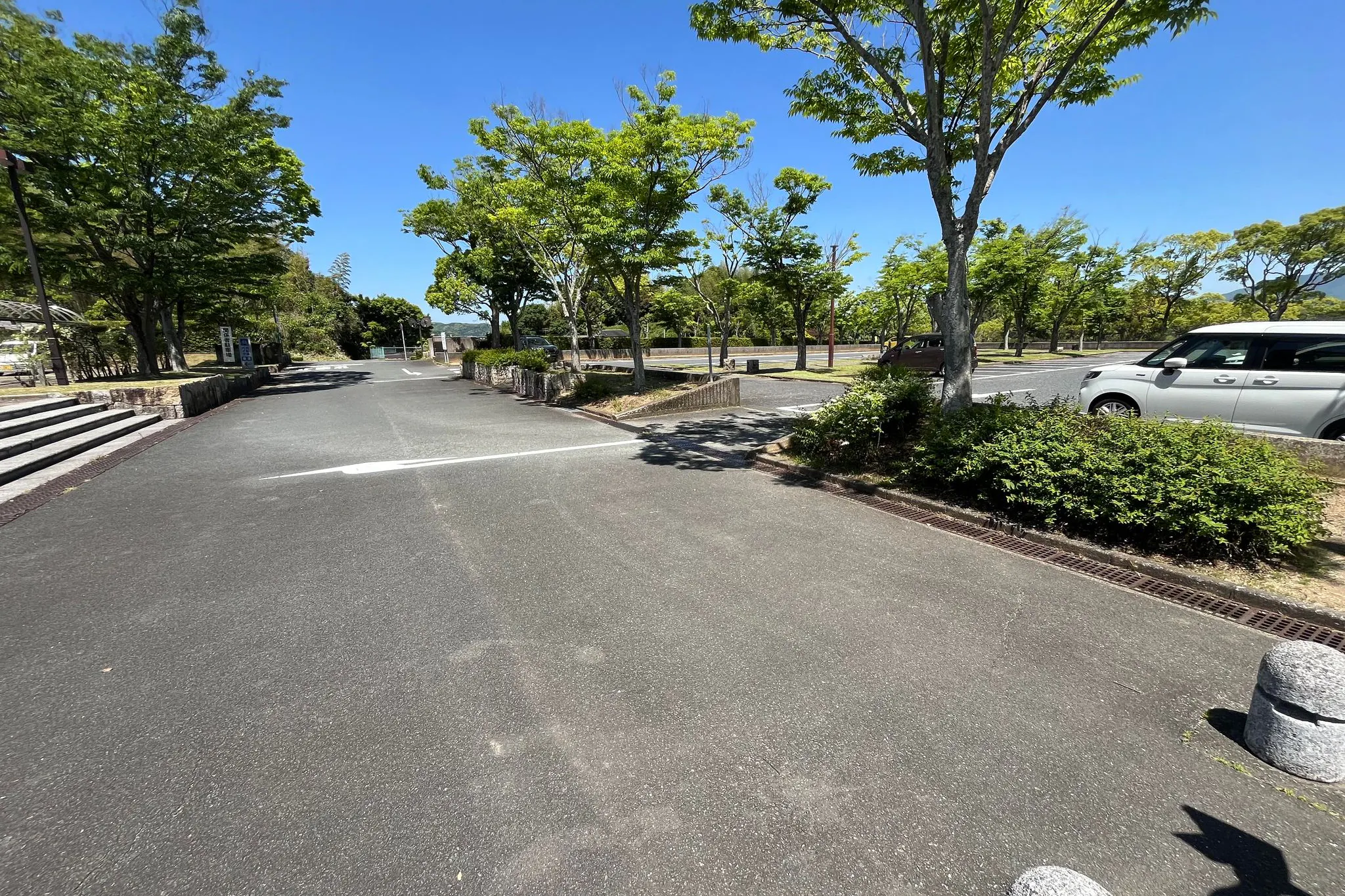 【宗像ユリックス】キッチンカー出店に利用可能な屋外スペース(ゆ~ゆ~プール前①)