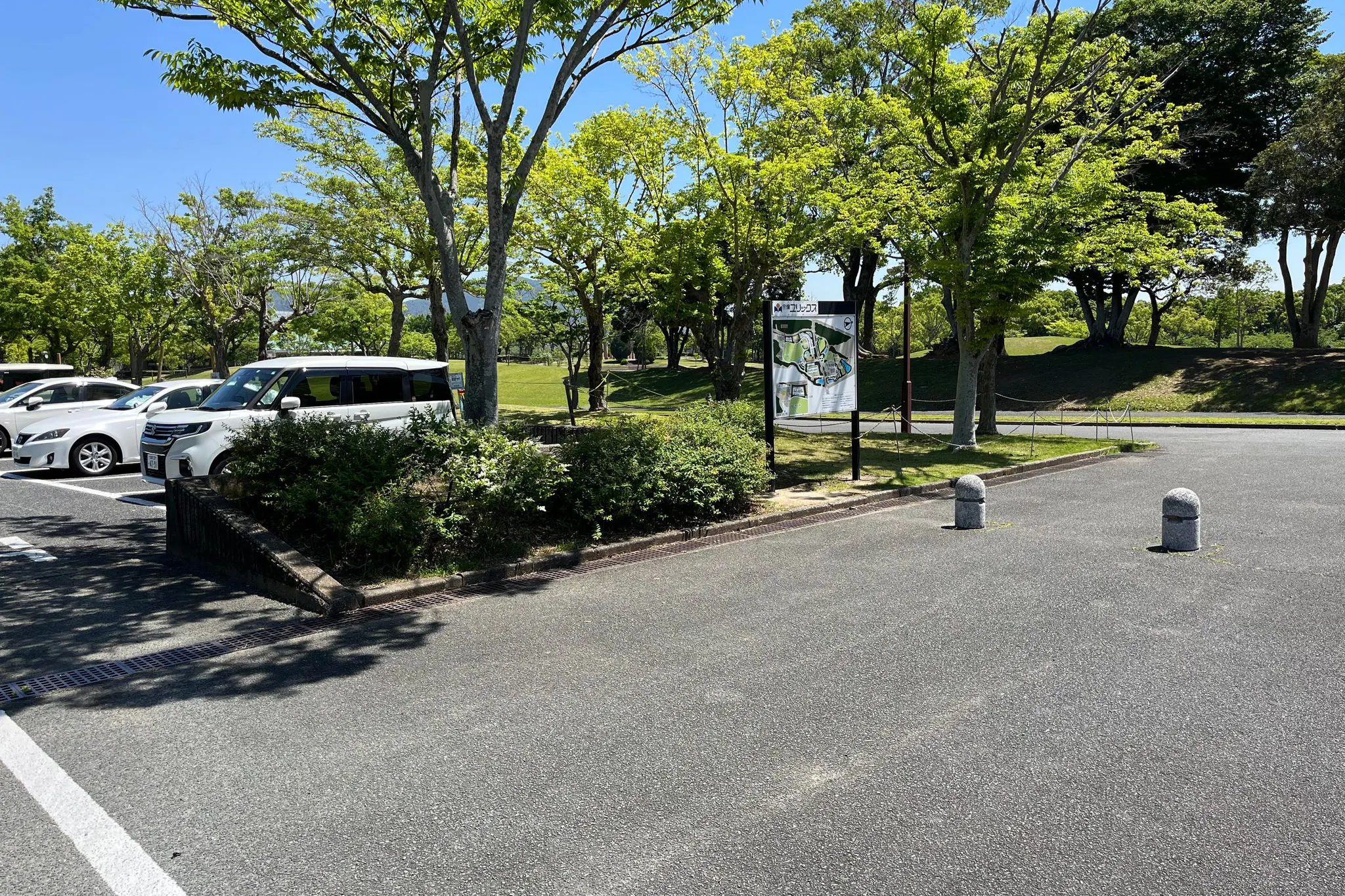 【宗像ユリックス】キッチンカー出店に利用可能な屋外スペース(ゆ~ゆ~プール前①)