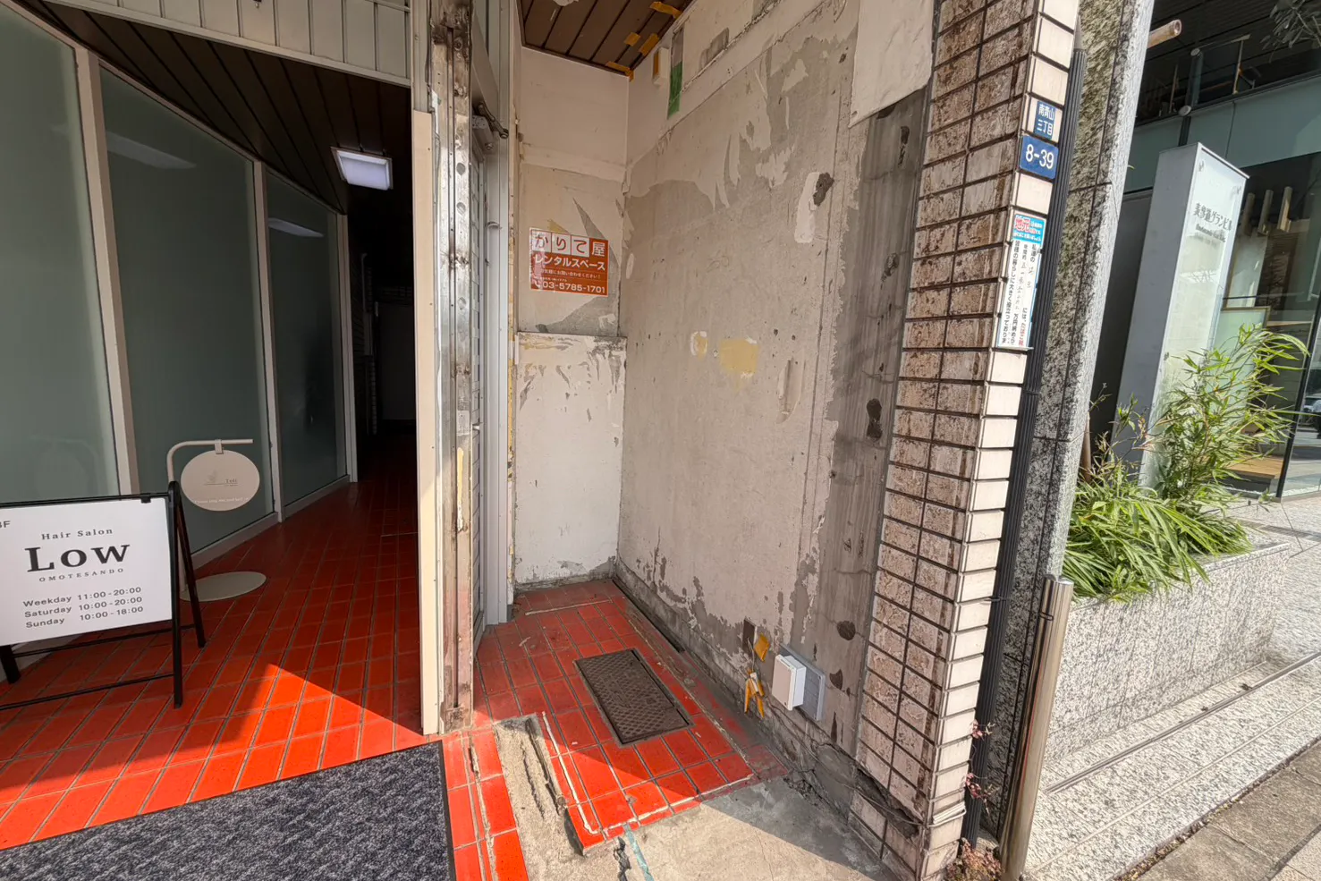 【表参道駅4分|外苑前駅6分】青山通り沿いで目を引くコンパクトな路面ポップアップスペース