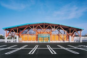 【ダイナム愛媛北条店ゆったり館】キッチンカーや各種プロモーションに最適なアミューズメント施設のイベントスペース