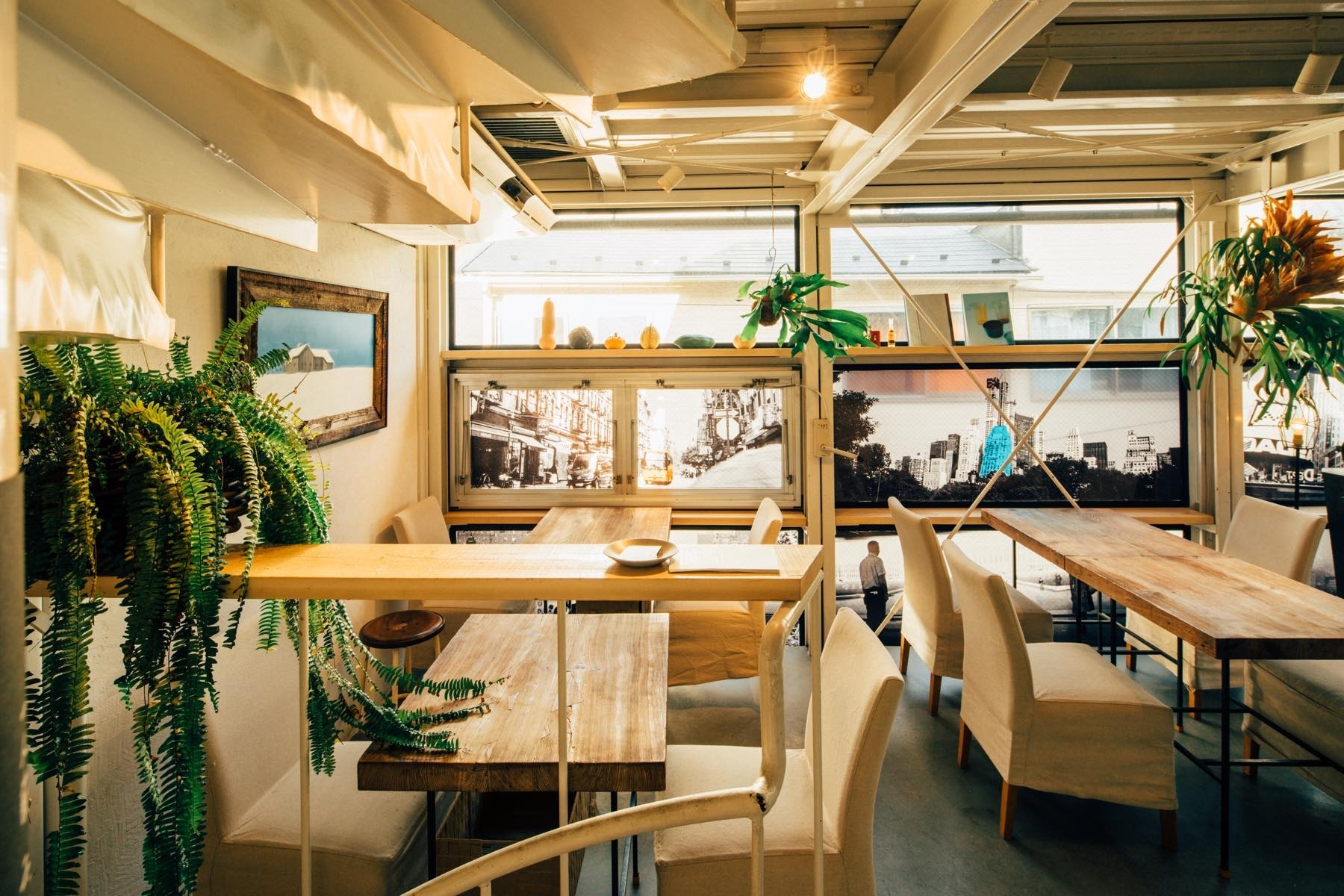 暖かい空間のギャラリーカフェの画像6