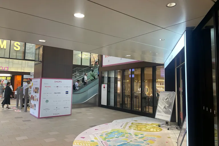 【キラリナ京王吉祥寺】物販・プロモーションに最適、吉祥寺駅改札前2Fエントランス横イベントスペースの画像2