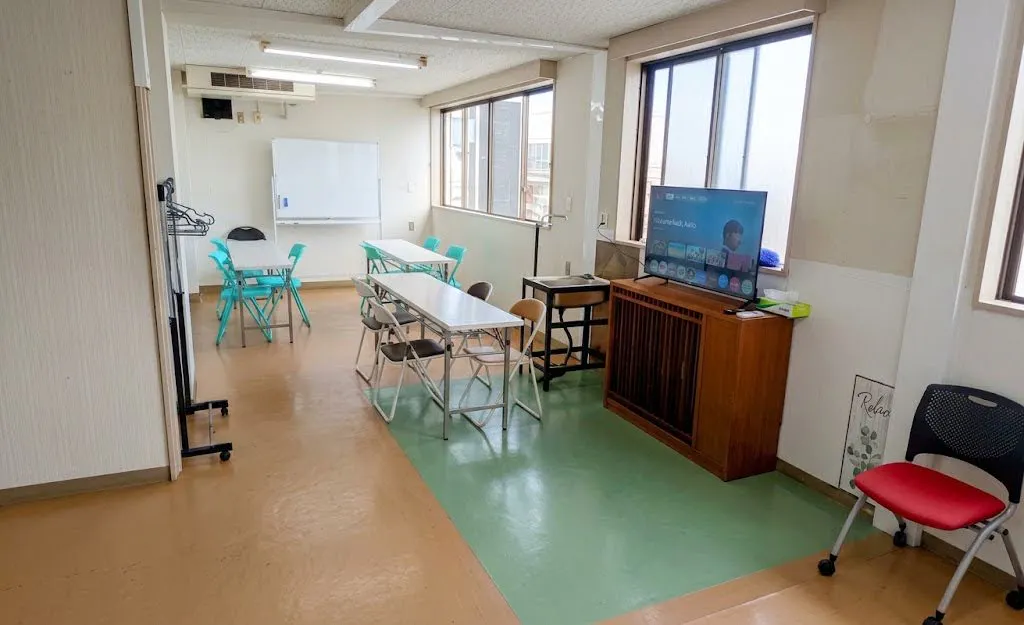 【テツウマキュウシャ 洸｜飯能駅2分】会議・レッスンに使える68㎡・最大20名対応の多目的レンタルスペースの画像