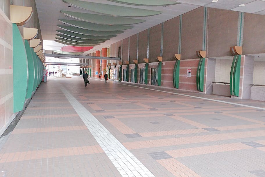 【SPAWORLD HOTEL&RESORT】大型プロモーションイベントに適した西日本最大級の温浴施設、入館口前のピロティ部分100㎡~(最大1400㎡まで)