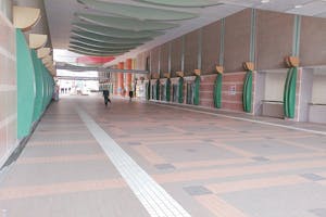 【SPAWORLD HOTEL&RESORT】大型プロモーションイベントに適した西日本最大級の温浴施設、入館口前のピロティ部分100㎡~(最大1400㎡まで)