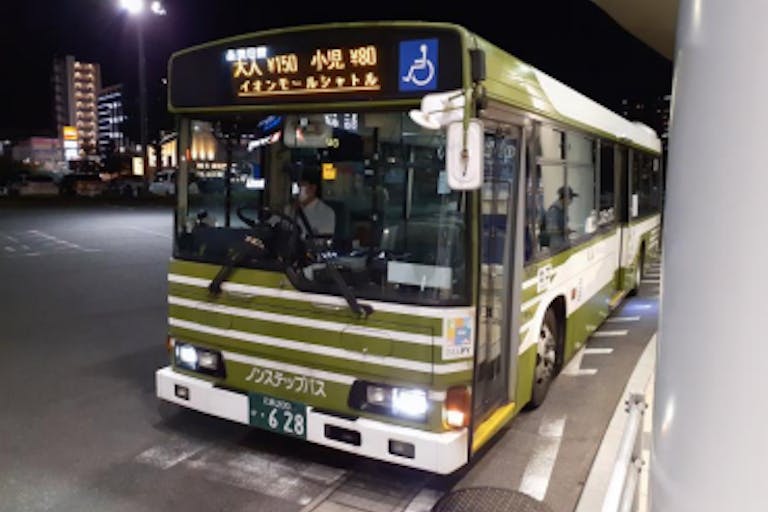 【イオンモール広島府中】モール内広告 シャトルバス車内広告の画像1
