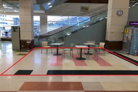 【イオンタウン塩釜/マリンコート】PRイベントやポップアップストアに最適な駅近立地のイオンタウン塩釜内にある1Fエスカレーター横イベントスペース