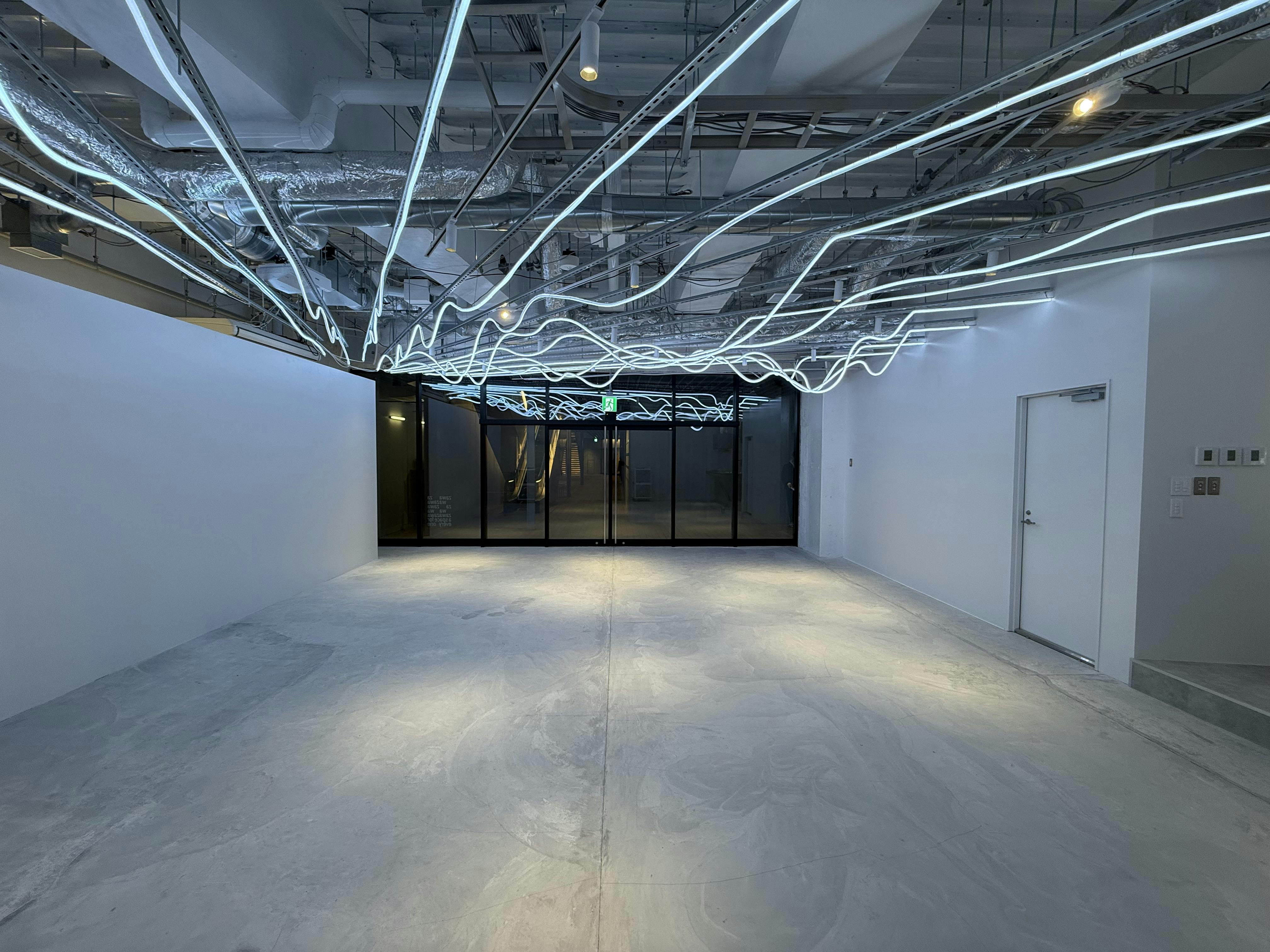 【KOMAZAWA Park Quarter】【駒沢大学駅徒歩1分】パーティ・謝恩会・懇親会に最適な地下イベントスタジオ「zawazawa」の画像