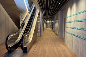 【KOMAZAWA Park Quarter】【駒沢大学駅徒歩1分】パーティ・謝恩会・懇親会に最適な地下イベントスタジオ「zawazawa」