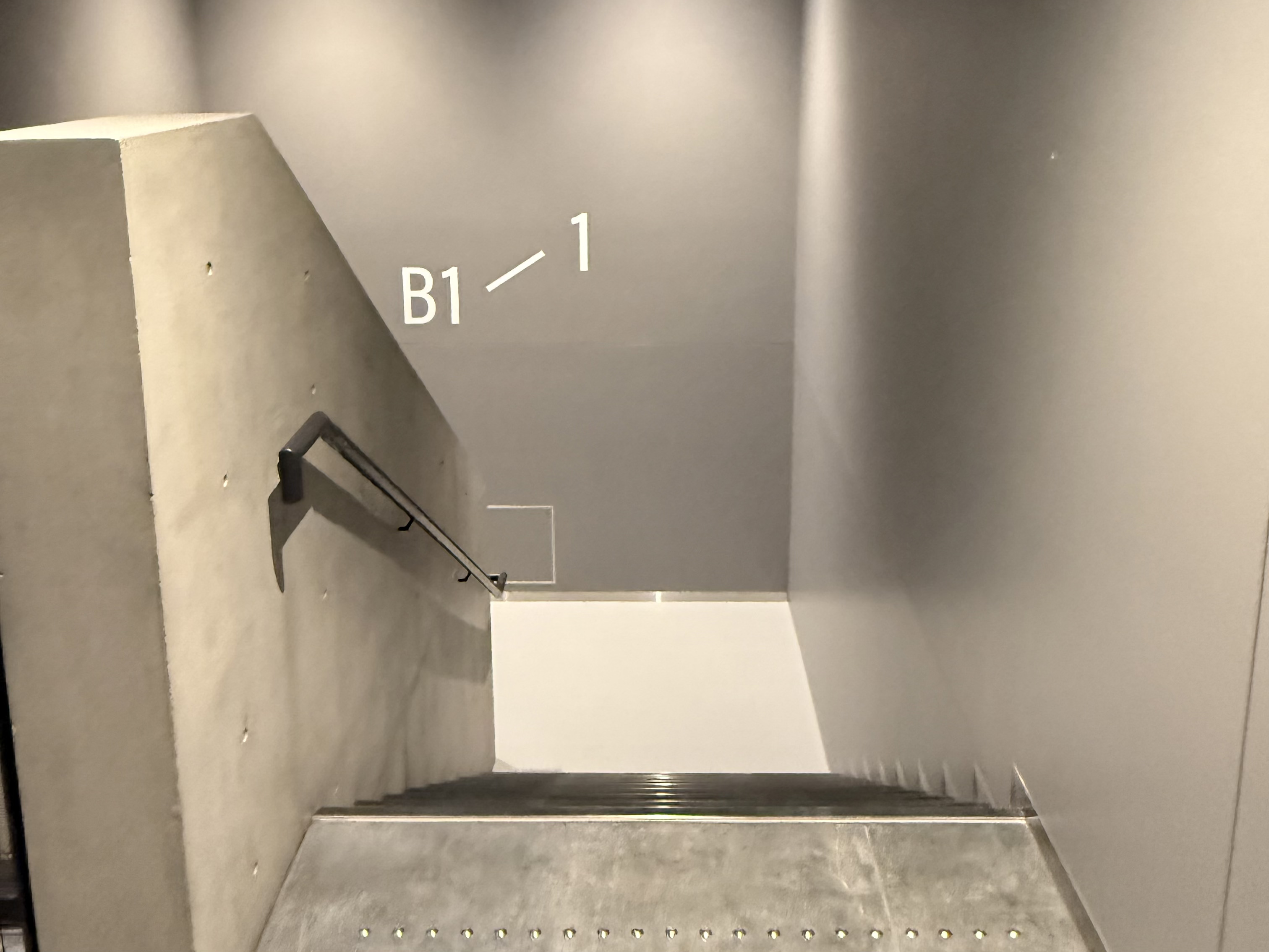 【KOMAZAWA Park Quarter】【駒沢大学駅徒歩1分】パーティ・謝恩会・懇親会に最適な地下イベントスタジオ「zawazawa」